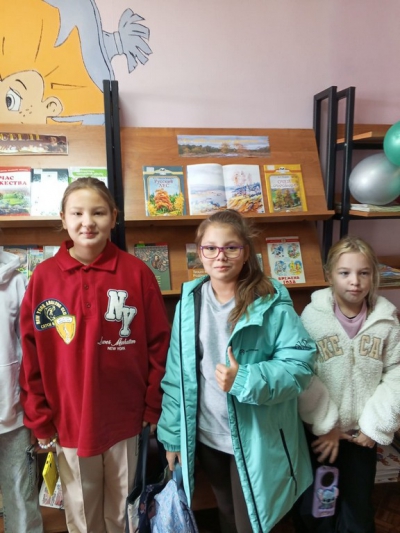 Литературная беседа "Уж небо осенью дышало..."